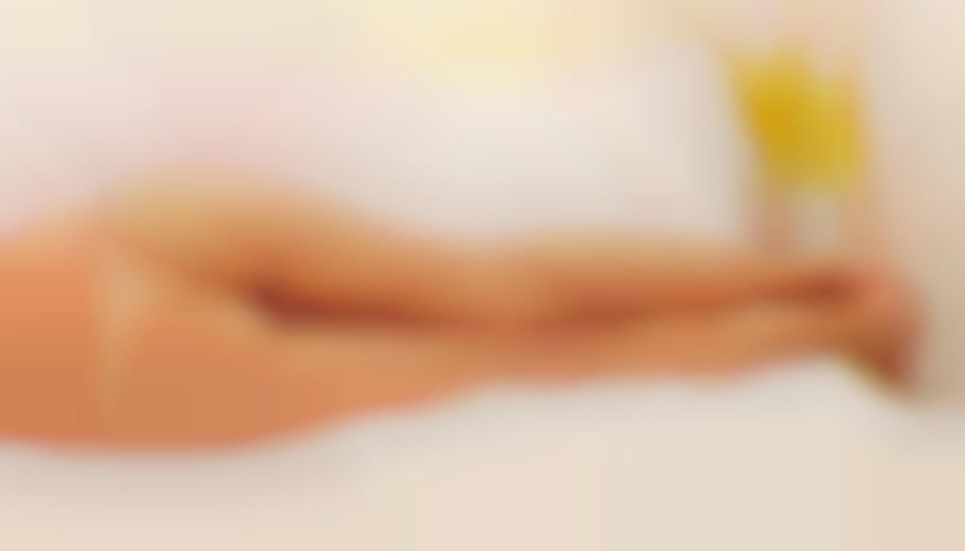 Comment la communication peut-elle solidifier votre couple avant un trio ?